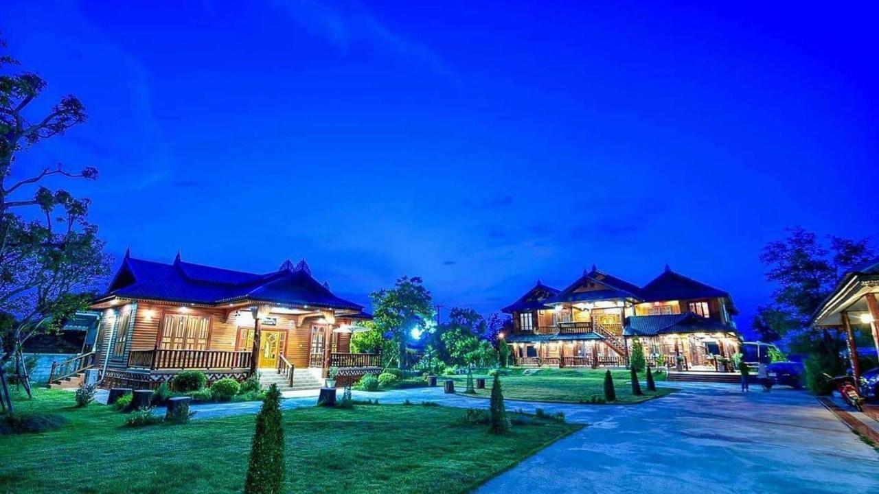 Baan Maneekan Sukhothai Bagian luar foto