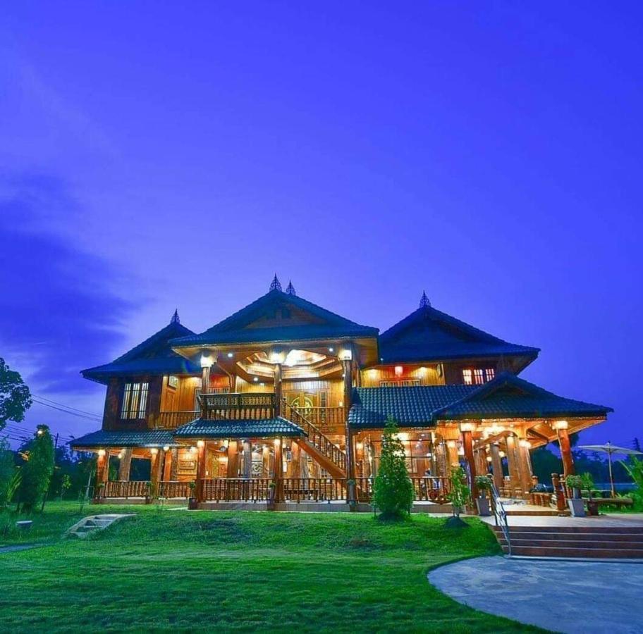 Baan Maneekan Sukhothai Bagian luar foto